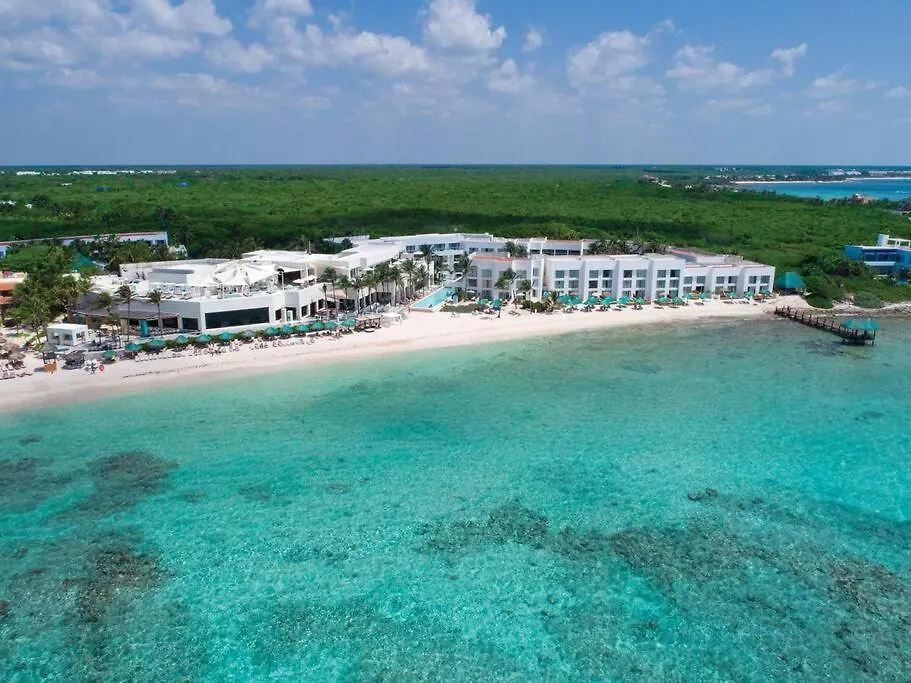 Akumal Bay With Access To The Beach 7 Rooftop Pools Apartment